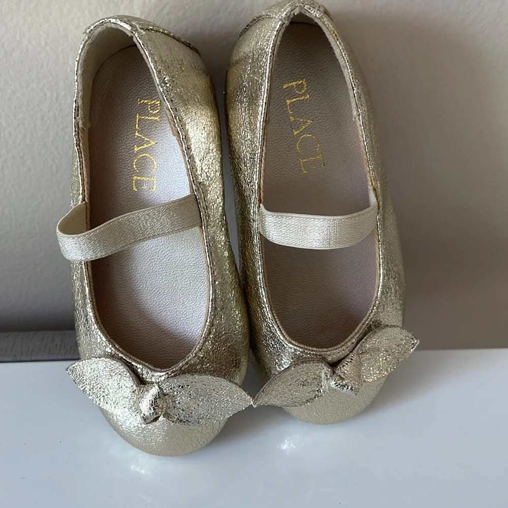 5/$25 Place Gold Shimmer dress shoes Baby Size 5